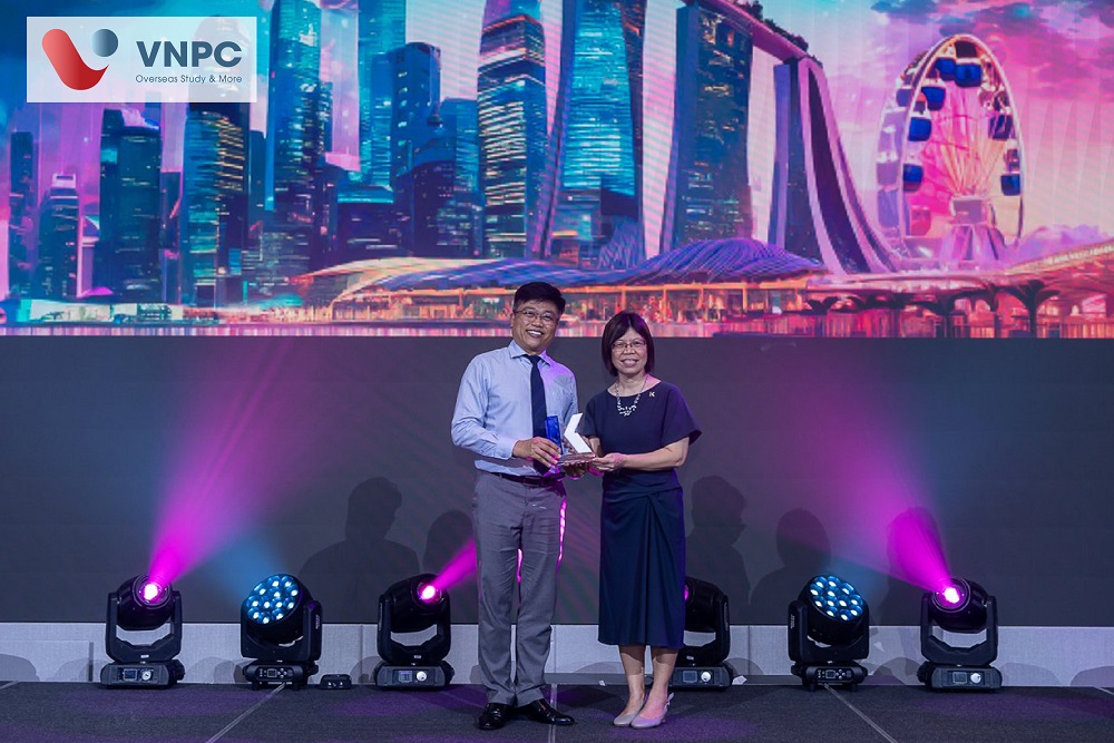King888 Shop được vinh danh “Đối tác ưu tú” 2023 của Kaplan Singapore